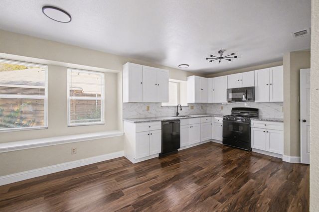 5313 Peninsula Way, Garland, TX 75043