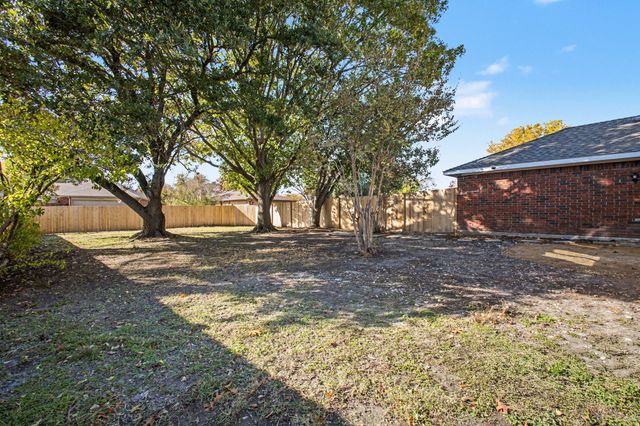 5313 Peninsula Way, Garland, TX 75043