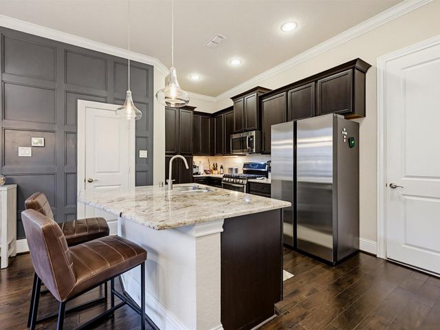 8418 Oak Leaf Point Drive, Houston, TX 77055