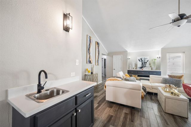 1350 Westgreen Boulevard, Katy, TX 77450