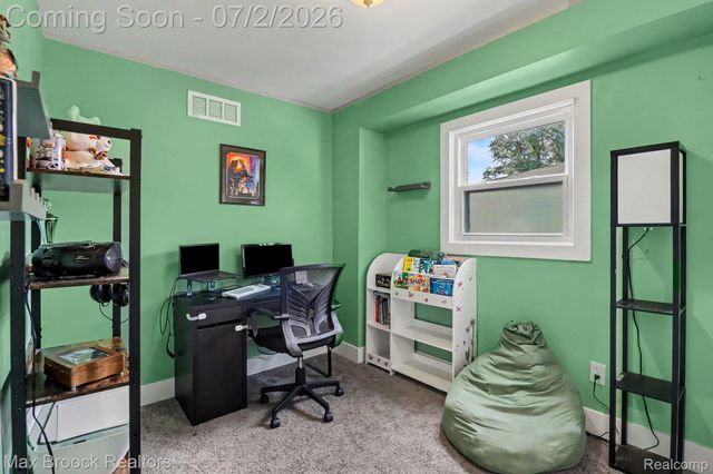 20792 Parkside Boulevard, Royal Oak Charter Township, MI 48220
