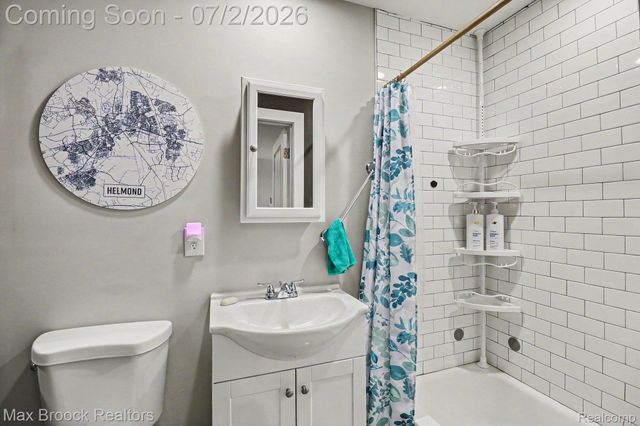 20792 Parkside Boulevard, Royal Oak Charter Township, MI 48220