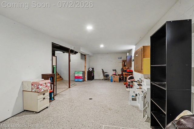 20792 Parkside Boulevard, Royal Oak Charter Township, MI 48220