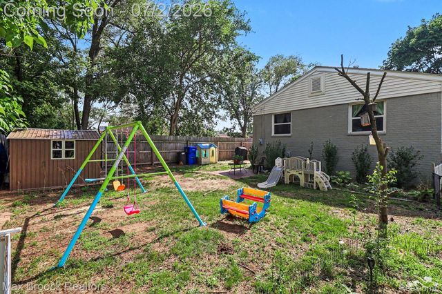 20792 Parkside Boulevard, Royal Oak Charter Township, MI 48220