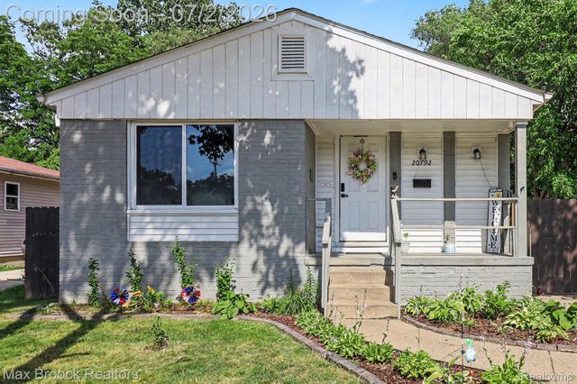 20792 Parkside Boulevard, Royal Oak Charter Township, MI 48220