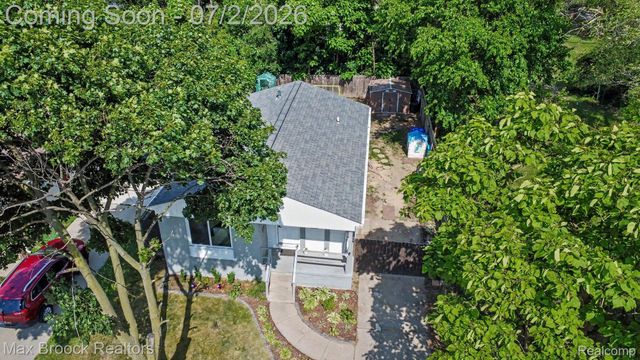 20792 Parkside Boulevard, Royal Oak Charter Township, MI 48220