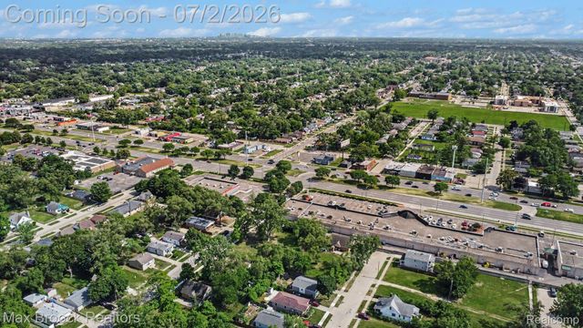 20792 Parkside Boulevard, Royal Oak Charter Township, MI 48220
