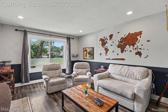 20792 Parkside Boulevard, Royal Oak Charter Township, MI 48220