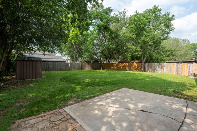 903 Mimosa DR, Lockhart, TX 78644