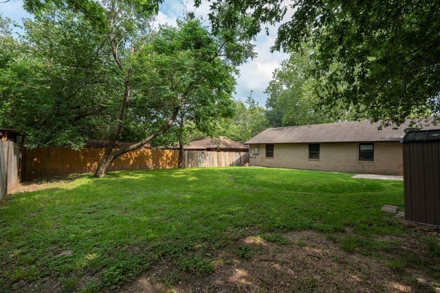 903 Mimosa DR, Lockhart, TX 78644