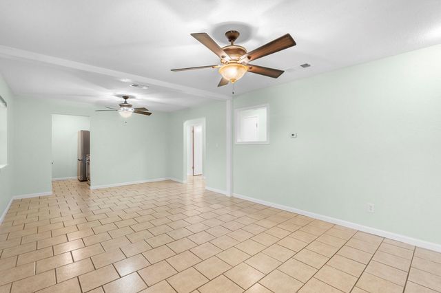 903 Mimosa DR, Lockhart, TX 78644