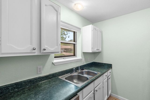 903 Mimosa DR, Lockhart, TX 78644