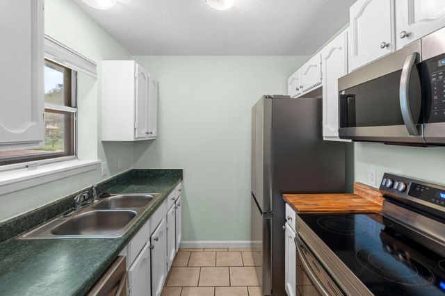 903 Mimosa DR, Lockhart, TX 78644
