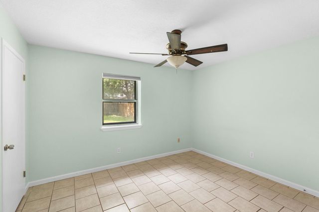 903 Mimosa DR, Lockhart, TX 78644