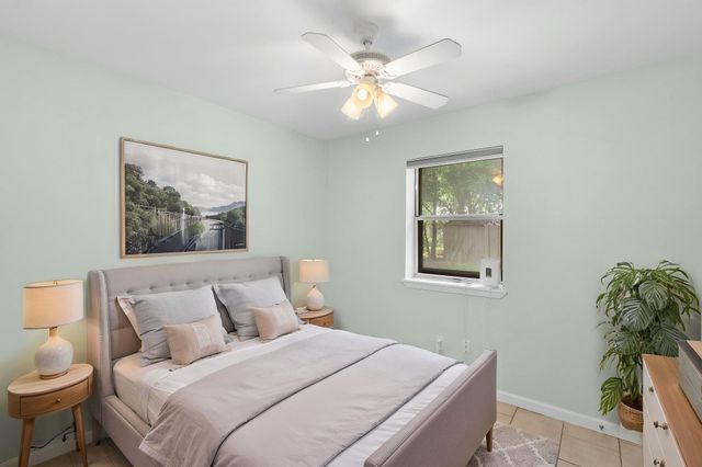 903 Mimosa DR, Lockhart, TX 78644