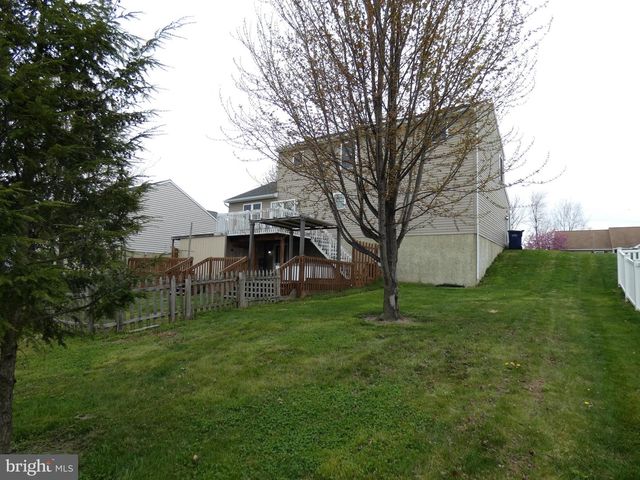 106 GABLE DR, Myerstown, PA 17067