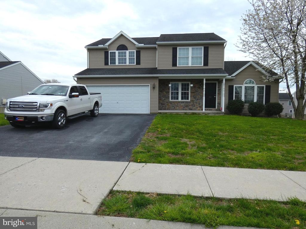 106 GABLE DR, Myerstown, PA 17067