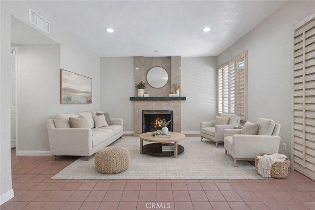 21316 Nashville, Chatsworth, CA 91311