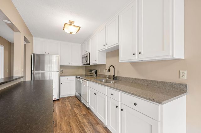 1779 Walnut Lane, Eagan, MN 55122
