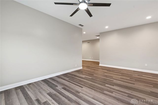 567 Golden Maple Avenue, Brookville, OH 45309