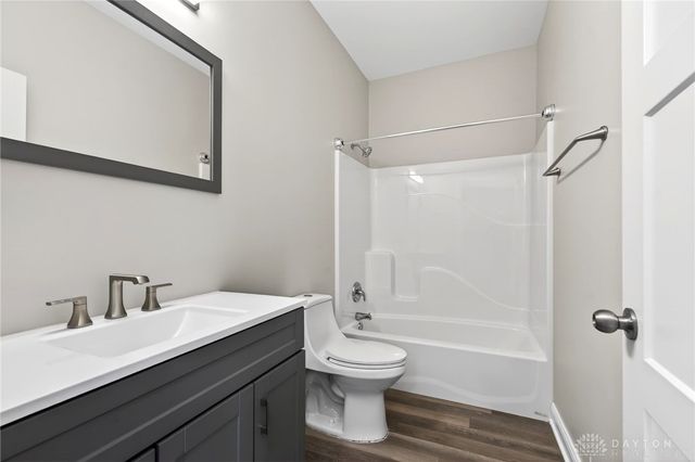 567 Golden Maple Avenue, Brookville, OH 45309