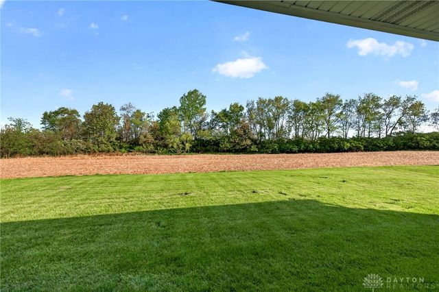 567 Golden Maple Avenue, Brookville, OH 45309
