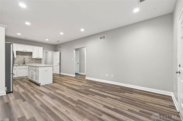 567 Golden Maple Avenue, Brookville, OH 45309