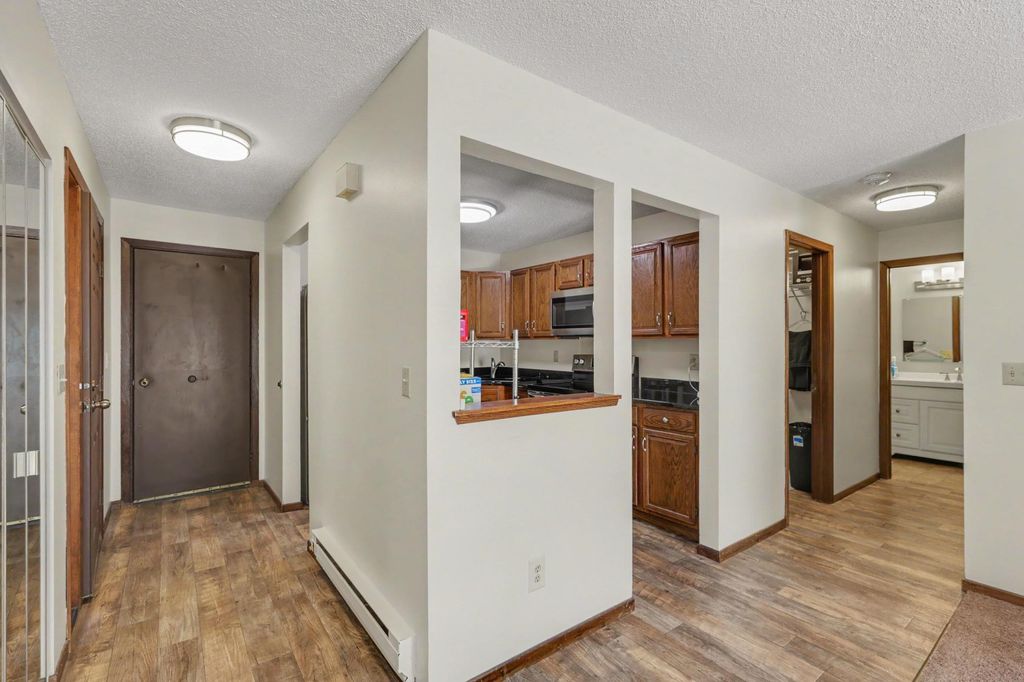 1581 Wheelock Lane 206, Saint Paul, MN 55117 — photo 5