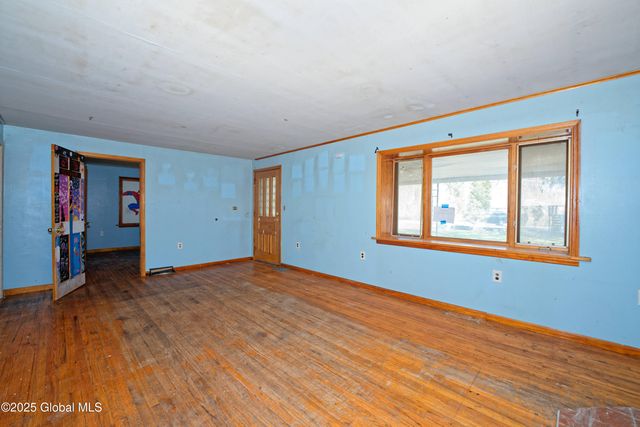 1135 Sacandaga Road, Schenectady, NY 12302