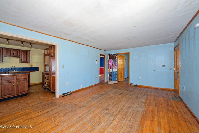 1135 Sacandaga Road, Schenectady, NY 12302