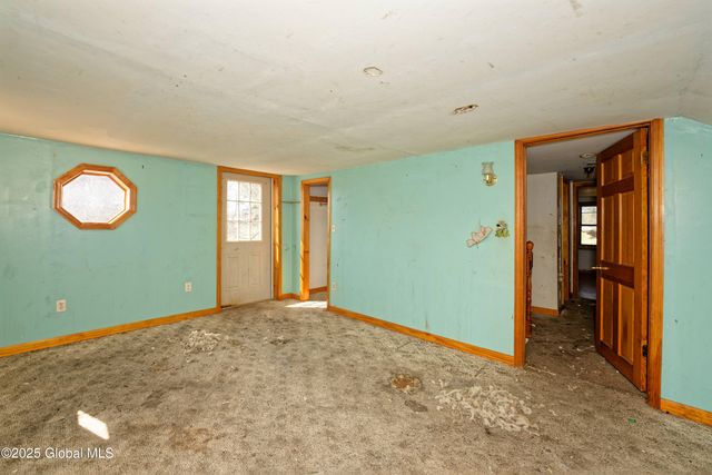 1135 Sacandaga Road, Schenectady, NY 12302