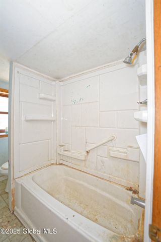 1135 Sacandaga Road, Schenectady, NY 12302