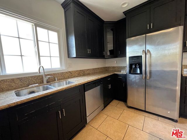 1282 S Highland Avenue, Los Angeles, CA 90019