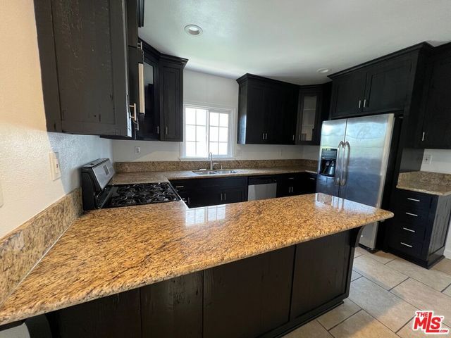 1282 S Highland Avenue, Los Angeles, CA 90019