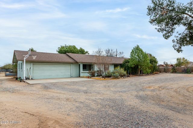 35011 N 3RD Street, Phoenix, AZ 85086