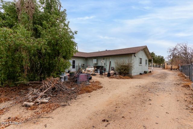 35011 N 3RD Street, Phoenix, AZ 85086