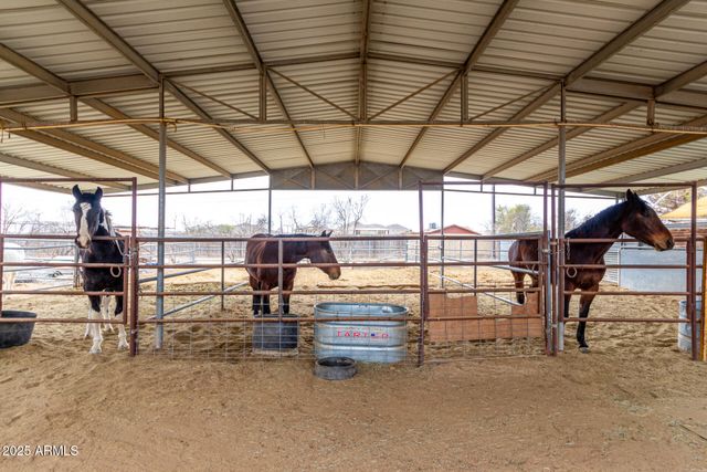 35011 N 3RD Street, Phoenix, AZ 85086