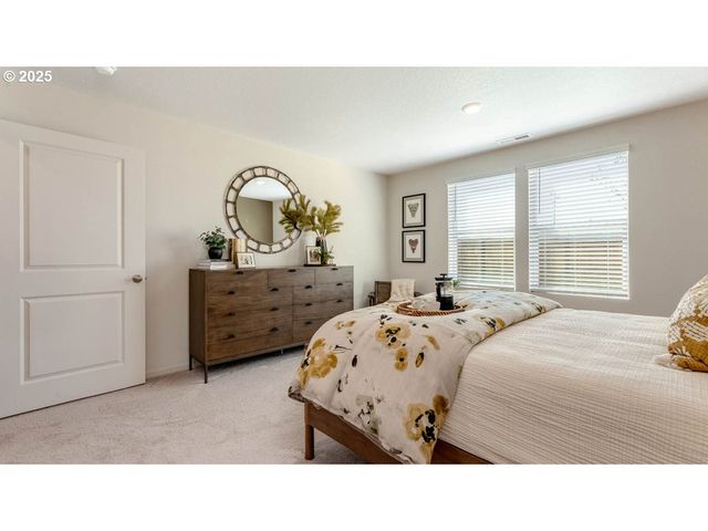 2906 U St, Springfield, OR 97477