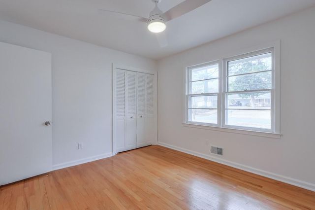 1055 Tuxedo Drive, Roswell, GA 30075