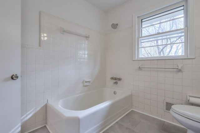 1055 Tuxedo Drive, Roswell, GA 30075