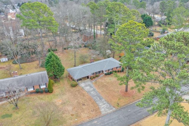 1055 Tuxedo Drive, Roswell, GA 30075