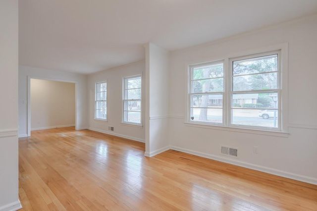 1055 Tuxedo Drive, Roswell, GA 30075