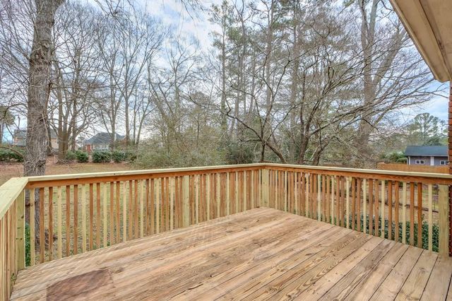 1055 Tuxedo Drive, Roswell, GA 30075