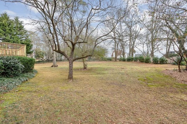 1055 Tuxedo Drive, Roswell, GA 30075