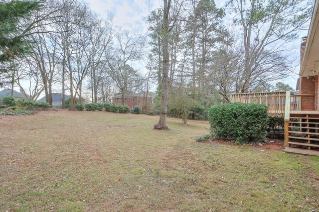 1055 Tuxedo Drive, Roswell, GA 30075
