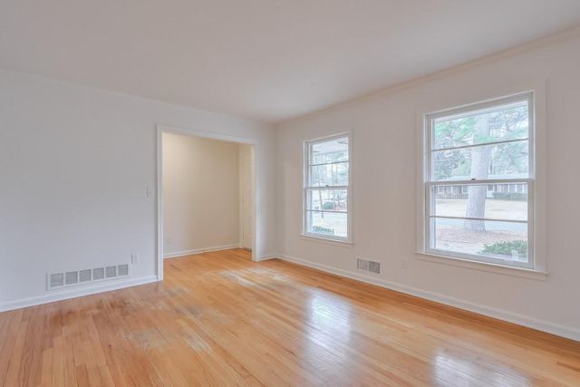 1055 Tuxedo Drive, Roswell, GA 30075