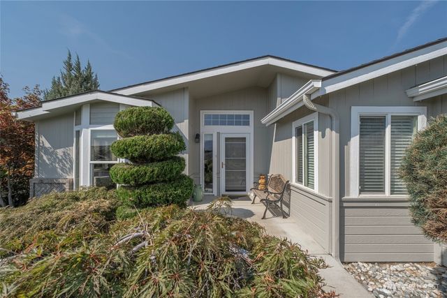 531 Nahalee Drive, East Wenatchee, WA 98802