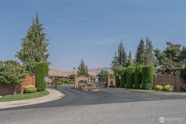 531 Nahalee Drive, East Wenatchee, WA 98802