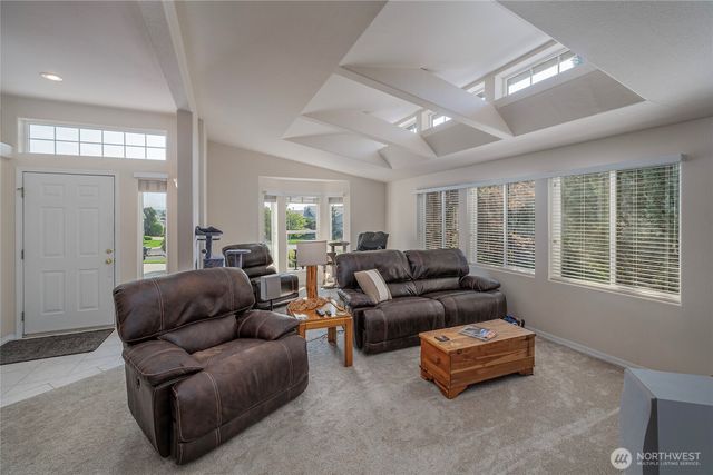 531 Nahalee Drive, East Wenatchee, WA 98802