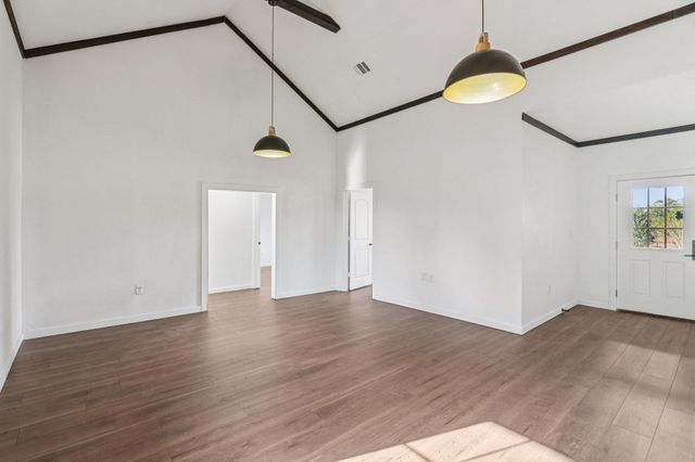 385 Alta Vista DR, Bastrop, TX 78602